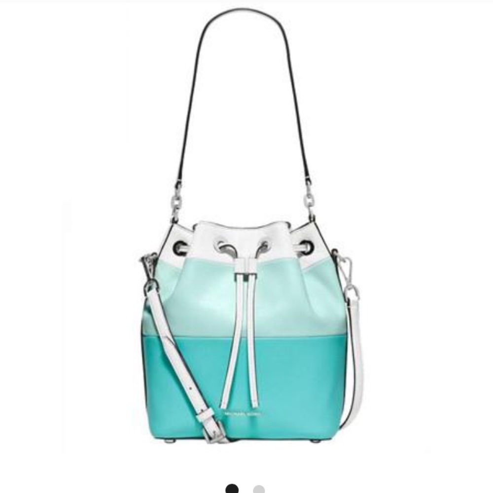 Michael Kors - “Dottie” Perfect Summer bag!